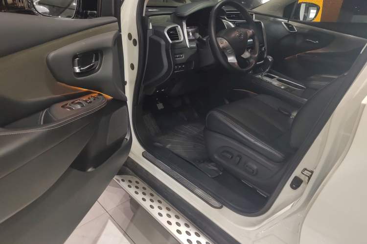 Used Nissan Murano 2019 2.5L XL Two-Wheel Drive Smart Connect Luxury Edition China VI Standard Driver Seat