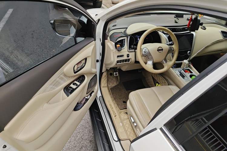 Used Nissan Murano 2019 2.5L XL Plus Two-Wheel Drive SmartConnect Leading Edition China VI Standard Driver Seat