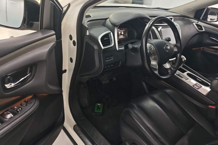 Used Nissan Murano 2019 2.5L XL Two-Wheel Drive Smart Connect Luxury Edition China VI Standard Driver Seat