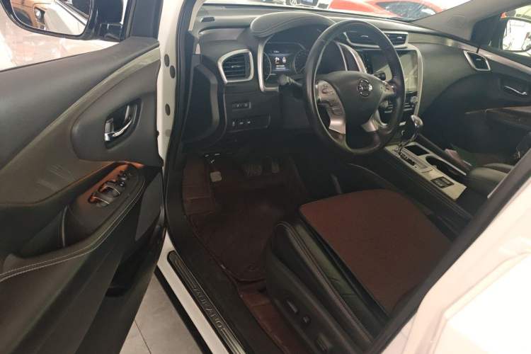 Used Nissan Murano 2019 2.5L XL Two-Wheel Drive Smart Connect Luxury Edition China VI Standard Driver Seat