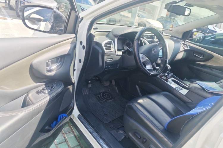 Used Nissan Murano 2019 2.5L XL Two-Wheel Drive Smart Connect Luxury Edition China VI Standard Driver Seat