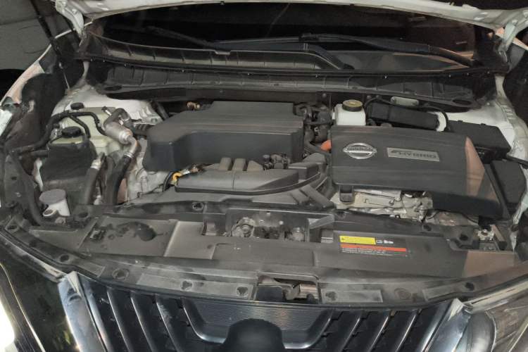 Used Nissan Murano 2019 2.5 S/C HEV XE Four-Wheel Drive Hybrid SmartConnect Prestige Version China V Emission Standard Engine Bay