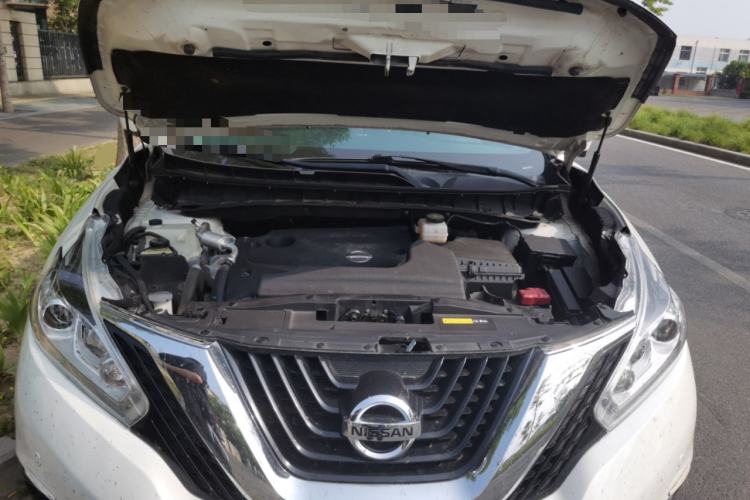Used Nissan Murano 2019 2.5L XL Two-Wheel Drive Smart Connect Luxury Edition China VI Standard Engine Bay