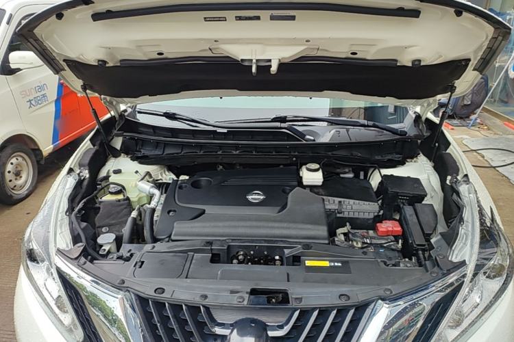 Used Nissan Murano 2019 2.5L XL Two-Wheel Drive Smart Connect Luxury Edition China VI Standard Engine Bay