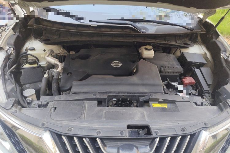 Used Nissan Murano 2019 2.5L XL Two-Wheel Drive Smart Connect Luxury Edition China VI Standard Engine Bay