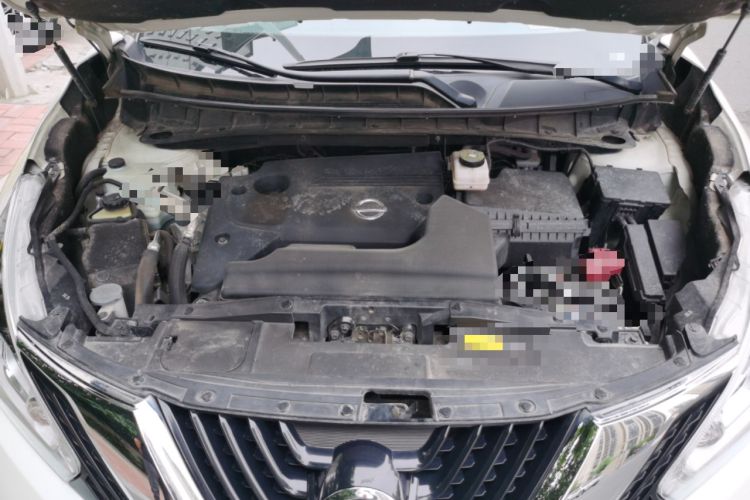 Used Nissan Murano 2019 2.5L XL Two-Wheel Drive Smart Connect Luxury Edition China VI Standard Engine Bay