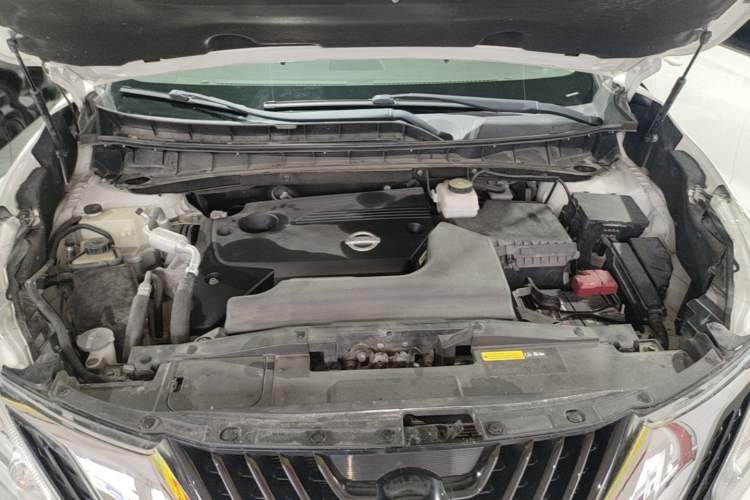 Used Nissan Murano 2019 2.5L XE Two-Wheel Drive Elite Version China VI Standard Engine Bay