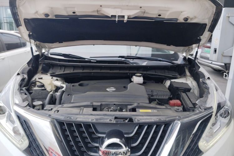 Used Nissan Murano 2019 2.5L XL Two-Wheel Drive Smart Connect Luxury Edition China VI Standard Engine Bay