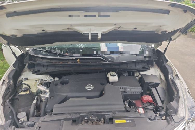 Used Nissan Murano 2019 2.5L XL Two-Wheel Drive Smart Connect Luxury Edition China VI Standard Engine Bay