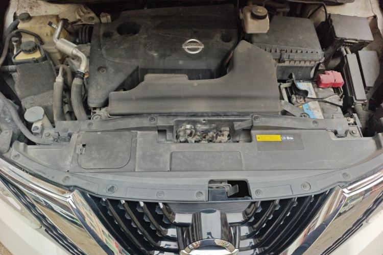 Used Nissan Murano 2019 2.5L XL Two-Wheel Drive Smart Connect Luxury Edition China VI Standard Engine Bay