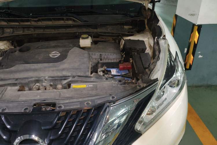 Used Nissan Murano 2019 2.5L XE Two-Wheel Drive Elite Version China VI Standard Engine Bay Left