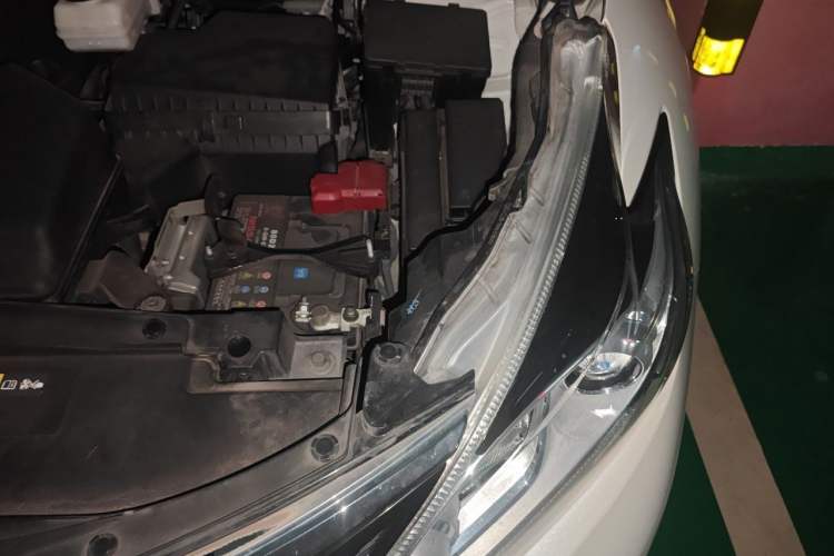 Used Nissan Murano 2019 2.5L XL Two-Wheel Drive SmartConnect Luxury Edition China V Standard Engine Bay Left