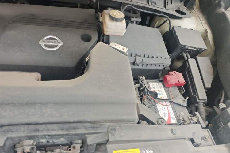 Used Nissan Murano 2019 2.5L XL Two-Wheel Drive Smart Connect Luxury Edition China VI Standard Engine Bay Left