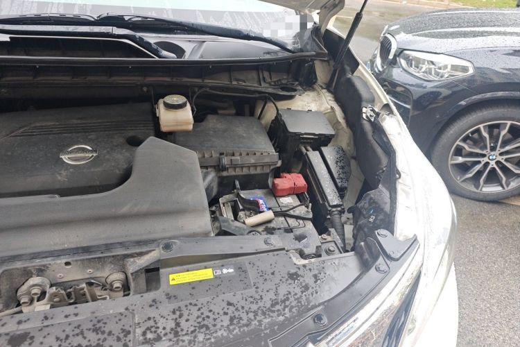 Used Nissan Murano 2019 2.5L XL Two-Wheel Drive Smart Connect Luxury Edition China VI Standard Engine Bay Left