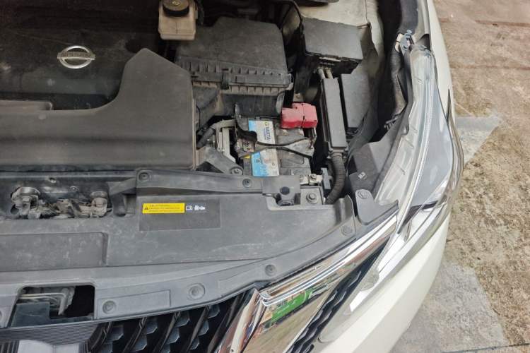 Used Nissan Murano 2019 2.5L XL Two-Wheel Drive Smart Connect Luxury Edition China VI Standard Engine Bay Left