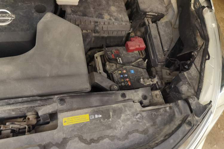 Used Nissan Murano 2019 2.5L XE Two-Wheel Drive Elite Version China VI Standard Engine Bay Left