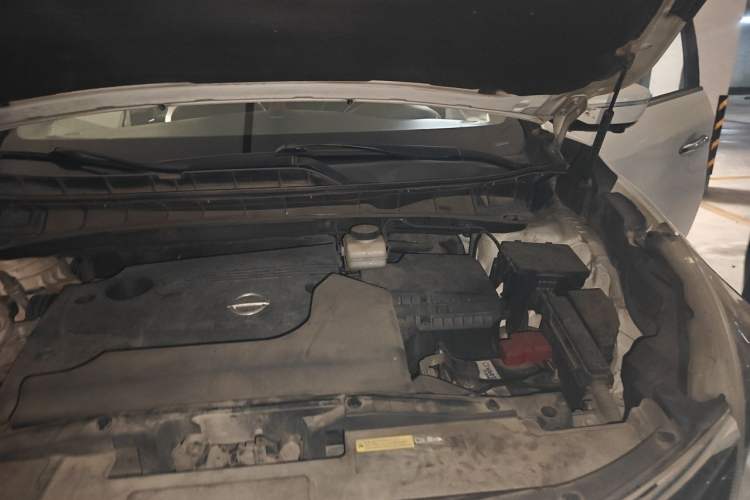 Used Nissan Murano 2019 2.5L XL Two-Wheel Drive Smart Connect Luxury Edition China VI Standard Engine Bay Left