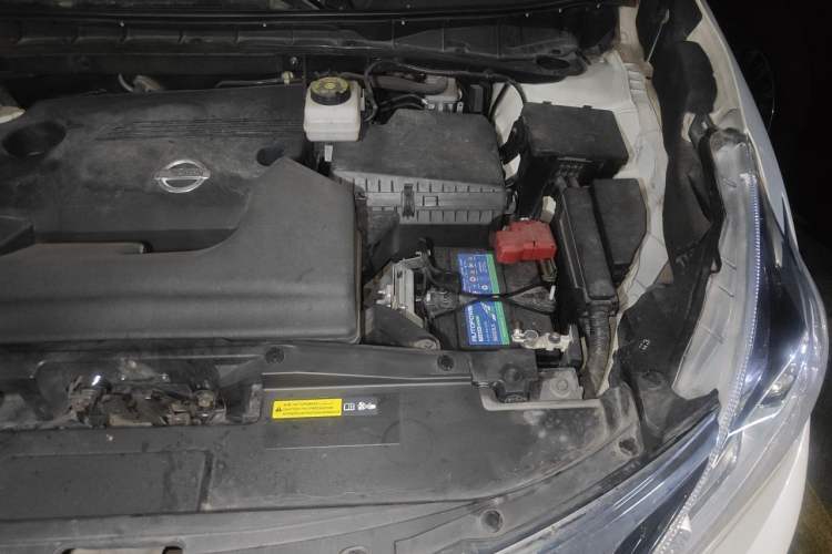 Used Nissan Murano 2019 2.5L XL Two-Wheel Drive Smart Connect Luxury Edition China VI Standard Engine Bay Left