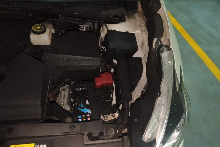 Used Nissan Murano 2019 2.5L XL Two-Wheel Drive SmartConnect Luxury Edition China V Standard Engine Bay Left