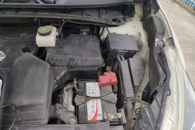 Used Nissan Murano 2019 2.5L XE Two-Wheel Drive Elite Version China VI Standard Engine Bay Left