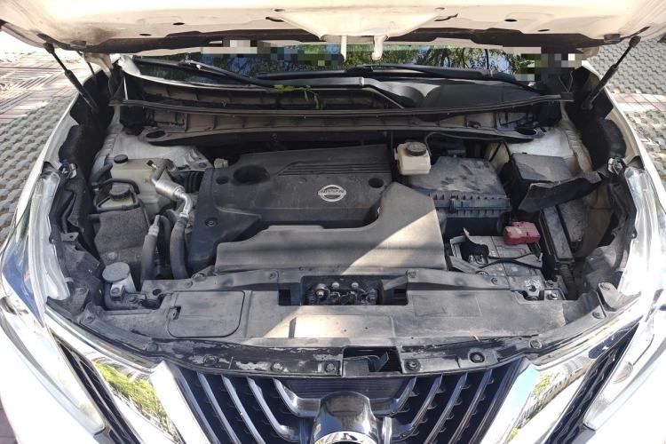 Used Nissan Murano 2019 2.5L XL Two-Wheel Drive Smart Connect Luxury Edition China VI Standard Engine Bay