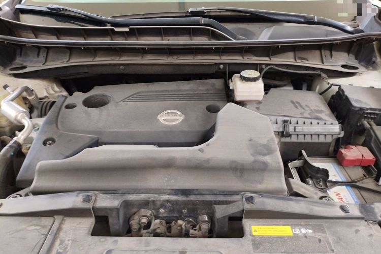 Used Nissan Murano 2019 2.5L XL Two-Wheel Drive Smart Connect Luxury Edition China VI Standard Engine Bay