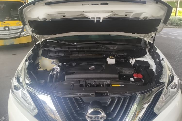 Used Nissan Murano 2019 2.5L XL Two-Wheel Drive Smart Connect Luxury Edition China VI Standard Engine Bay