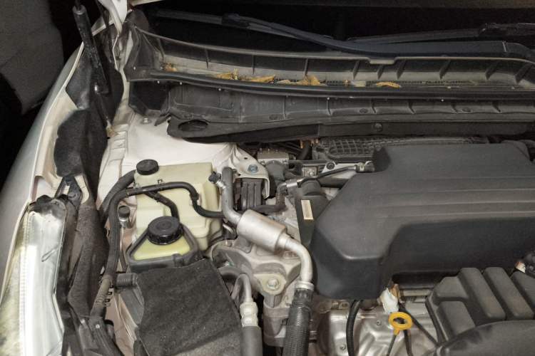 Used Nissan Murano 2019 2.5 S/C HEV XE Four-Wheel Drive Hybrid SmartConnect Prestige Version China V Emission Standard Engine Bay Right