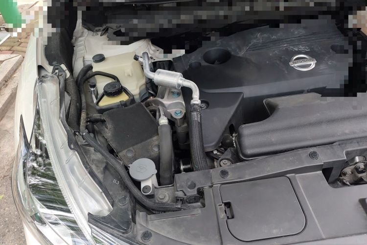Used Nissan Murano 2019 2.5L XL Two-Wheel Drive Smart Connect Luxury Edition China VI Standard Engine Bay Right