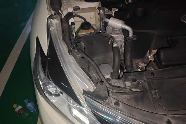 Used Nissan Murano 2019 2.5L XL Two-Wheel Drive SmartConnect Luxury Edition China V Standard Engine Bay Right