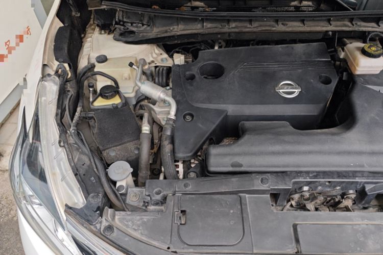 Used Nissan Murano 2019 2.5L XL Two-Wheel Drive Smart Connect Luxury Edition China VI Standard Engine Bay Right