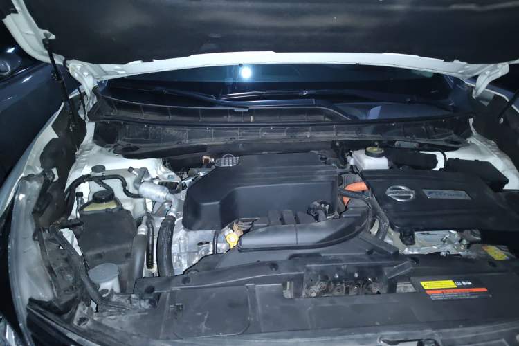 Used Nissan Murano 2019 2.5 S/C HEV XE Four-Wheel Drive Hybrid SmartConnect Prestige Edition China VI Standard Engine Bay Right