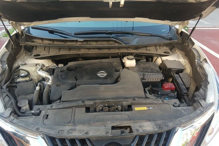 Used Nissan Murano 2019 2.5L XE Two-Wheel Drive Elite Version China VI Standard Engine Bay