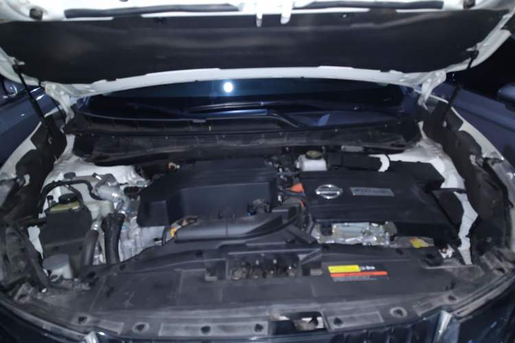 Used Nissan Murano 2019 2.5 S/C HEV XE Four-Wheel Drive Hybrid SmartConnect Prestige Edition China VI Standard Engine Bay