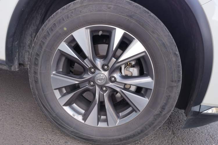 Used Nissan Murano 2019 2.5L XL Two-Wheel Drive Smart Connect Luxury Edition China VI Standard Exterior 1