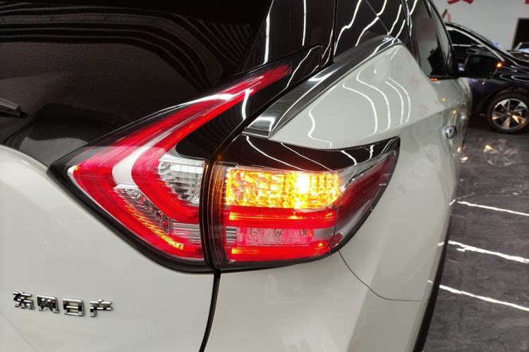 Used Nissan Murano 2019 2.5 S/C HEV XE Four-Wheel Drive Hybrid SmartConnect Prestige Edition China VI Standard Exterior 3