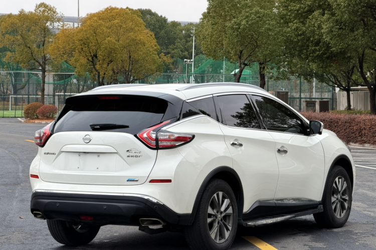 Used Nissan Murano 2019 2.5L XL Two-Wheel Drive Smart Connect Luxury Edition China VI Standard Exterior 4