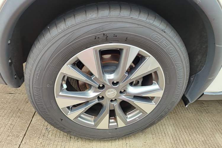 Used Nissan Murano 2019 2.5L XL Two-Wheel Drive Smart Connect Luxury Edition China VI Standard Exterior 5