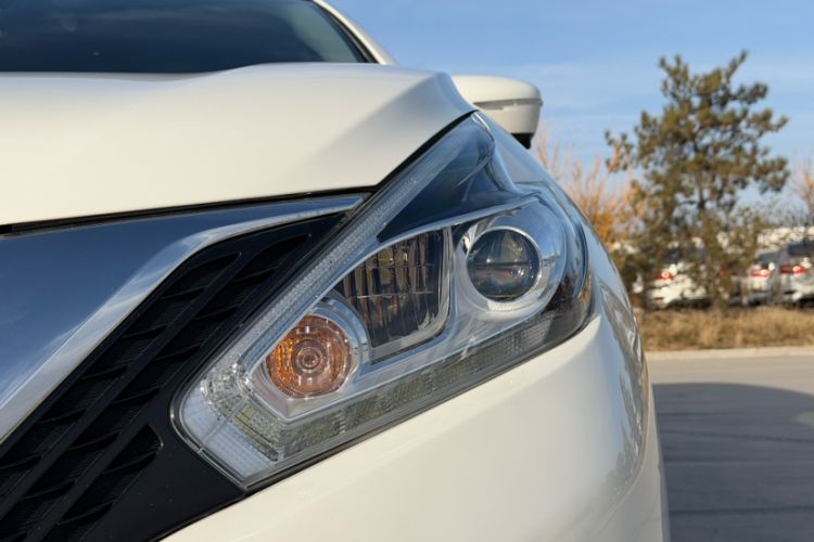 Used Nissan Murano 2019 2.5L XL Two-Wheel Drive Smart Connect Luxury Edition China VI Standard Exterior 5