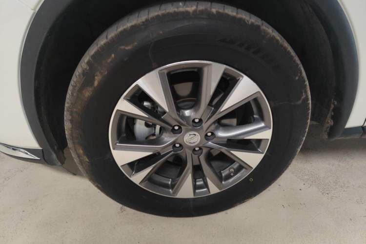 Used Nissan Murano 2019 2.5L XL Two-Wheel Drive Smart Connect Luxury Edition China VI Standard Exterior 7