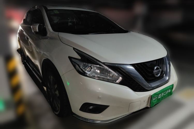 Used Nissan Murano 2019 2.5L XL Two-Wheel Drive SmartConnect Luxury Edition China V Standard Front Right 45 Deg