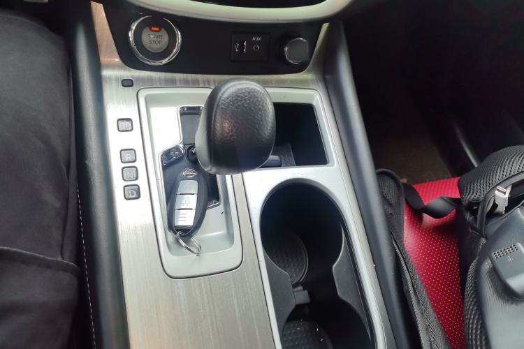 Used Nissan Murano 2019 2.5L XE Two-Wheel Drive Elite Version China VI Standard Gear Lever