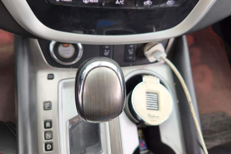 Used Nissan Murano 2019 2.5 S/C HEV XE Four-Wheel Drive Hybrid SmartConnect Prestige Edition China VI Standard Gear Lever