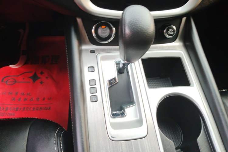 Used Nissan Murano 2019 2.5L XE Two-Wheel Drive Elite Version China VI Standard Gear Lever