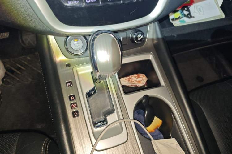Used Nissan Murano 2019 2.5L XL Two-Wheel Drive Smart Connect Luxury Edition China VI Standard Gear Lever