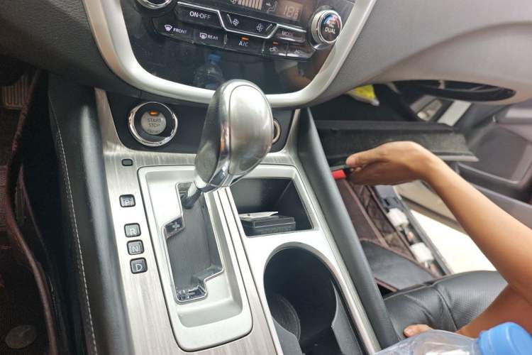 Used Nissan Murano 2019 2.5L XL Two-Wheel Drive SmartConnect Luxury Edition China V Standard Gear Lever