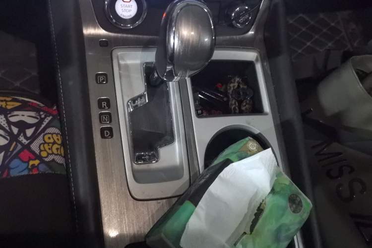 Used Nissan Murano 2019 2.5L XL Two-Wheel Drive Smart Connect Luxury Edition China VI Standard Gear Lever