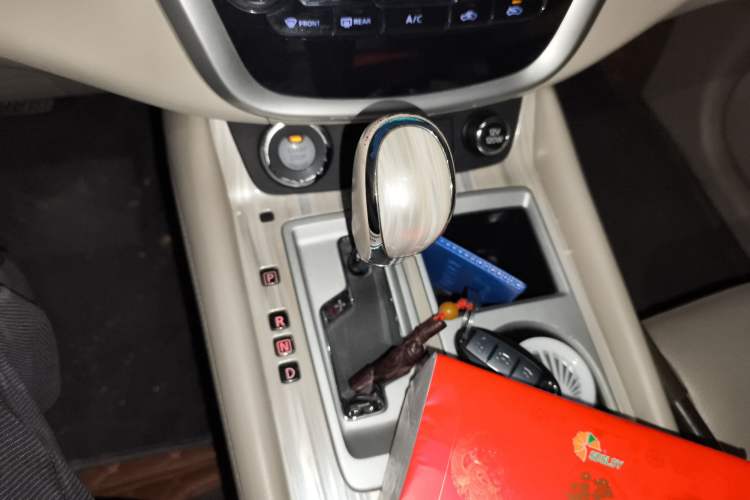 Used Nissan Murano 2019 2.5L XL Two-Wheel Drive Smart Connect Luxury Edition China VI Standard Gear Lever