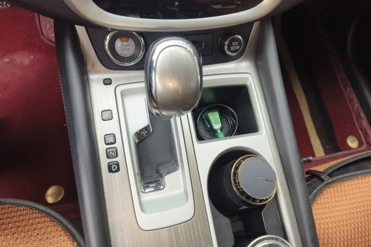 Used Nissan Murano 2019 2.5L XL Two-Wheel Drive Smart Connect Luxury Edition China VI Standard Gear Lever