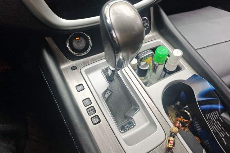 Used Nissan Murano 2019 2.5L XL Two-Wheel Drive Smart Connect Luxury Edition China VI Standard Gear Lever